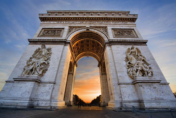 巨大墓碑巴黎凯旋门